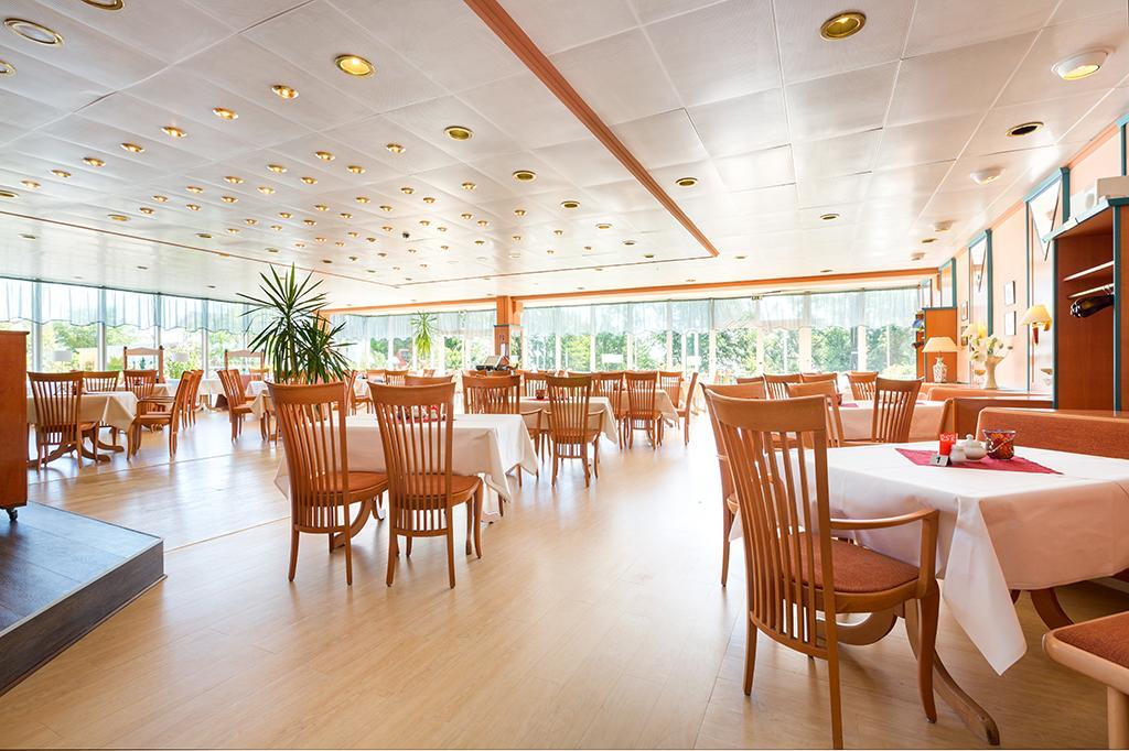Ruegen-Hotel Sassnitz Zewnętrze zdjęcie
